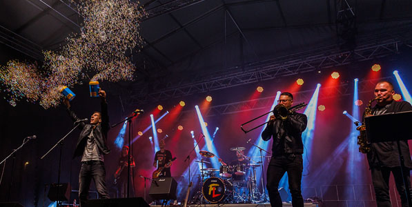 Kapela Five Live v akci - 2023, hodování s IMT Smile v Lanžhotě